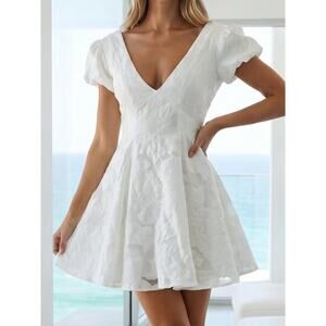 NWT REVOLVE Australia SHOWPO Brailey jacquard mini dress white US 2
